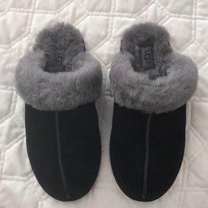 NWT UGG slippers size 8
